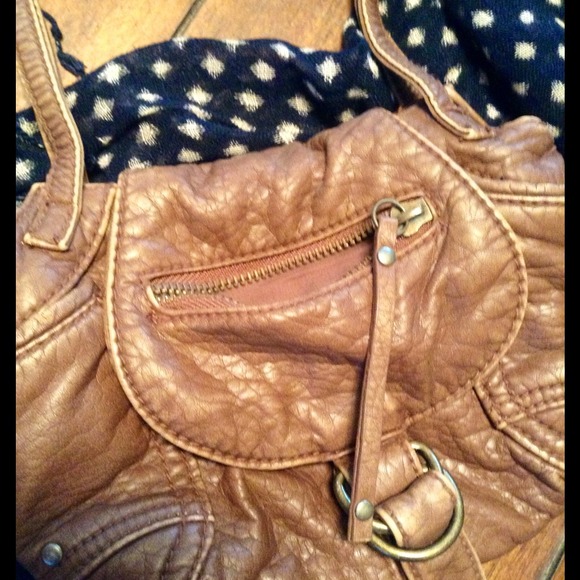 💕🍧AE Mini Crossbosy🍧💕 - Picture 2 of 4