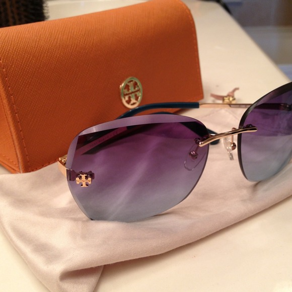 TORY BURCH Sunglasses