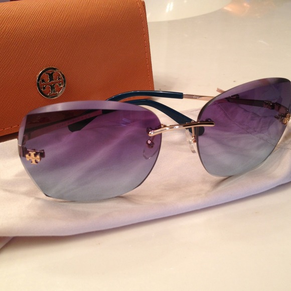 TORY BURCH Sunglasses