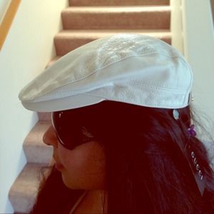 SOLD! 100% BRAND NEW LEATHER GUCCI DRIVER HAT SEXY