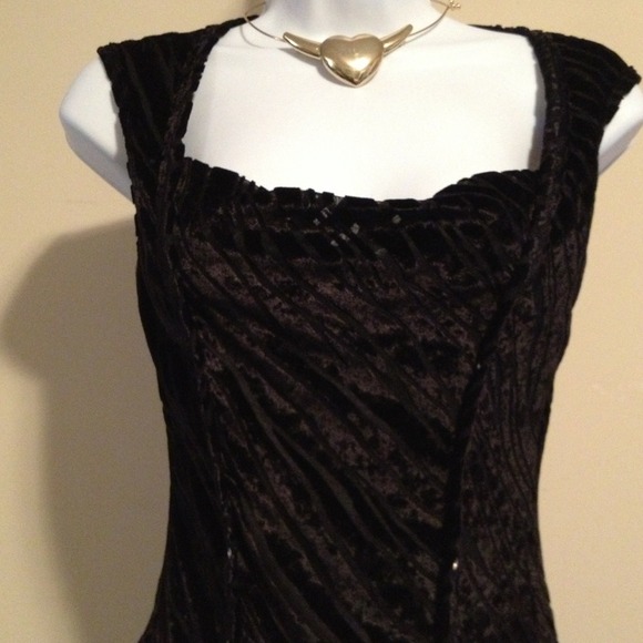 XOXO velvet and Lace blouse - Picture 2 of 4