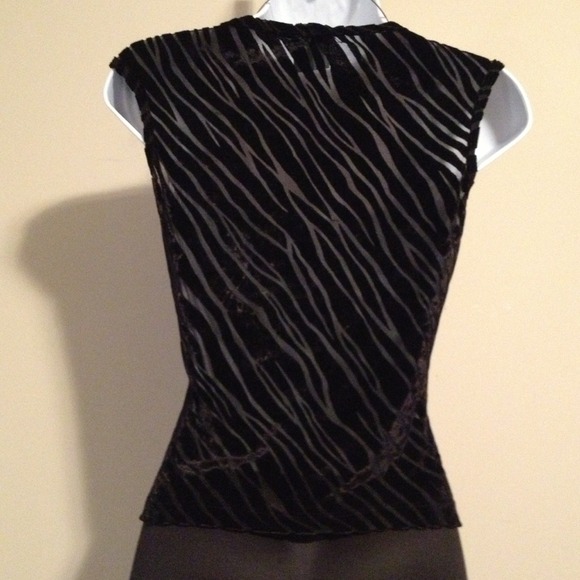 XOXO velvet and Lace blouse - Picture 3 of 4