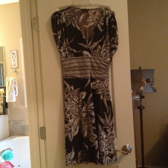 Spring dress! - Picture 1 of 4