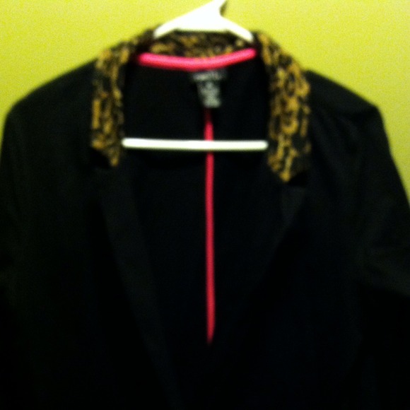 Black with leopard, blazer