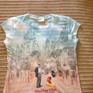 Pretty and nice t shirt