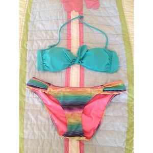 Victoria's Secret swimsuit top!👙