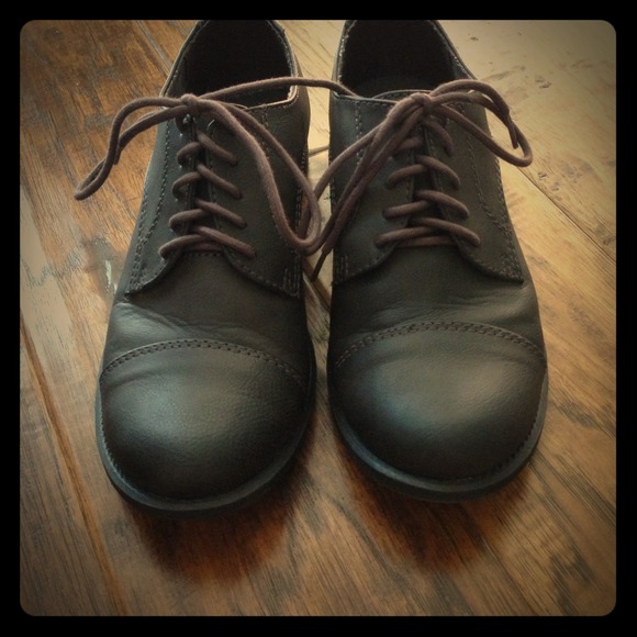 Brand new Sonoma shoes!!
