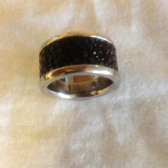 Alan K Stingray Leather and 925 Silver Ring - Picture 3 of 4