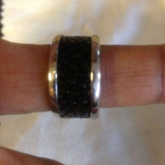 Alan K Stingray Leather and 925 Silver Ring - Picture 4 of 4
