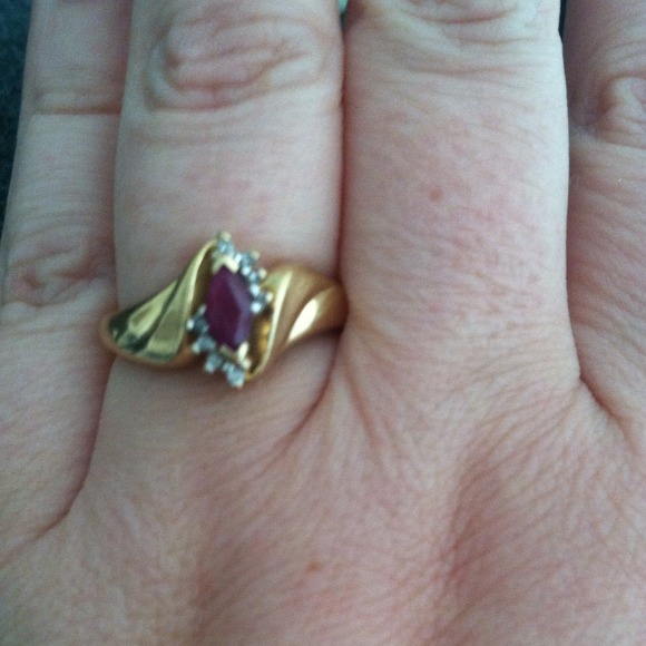 🌟🌟🌟RESERVED🌟🌟🌟Ruby & emerald ring