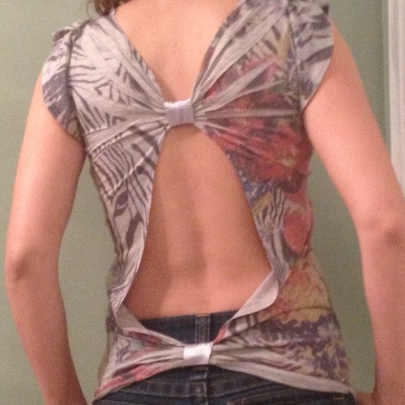 *Reduced* Multi-colored top with a sexy back!!