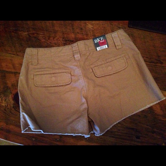 NWT BKE shorts 28