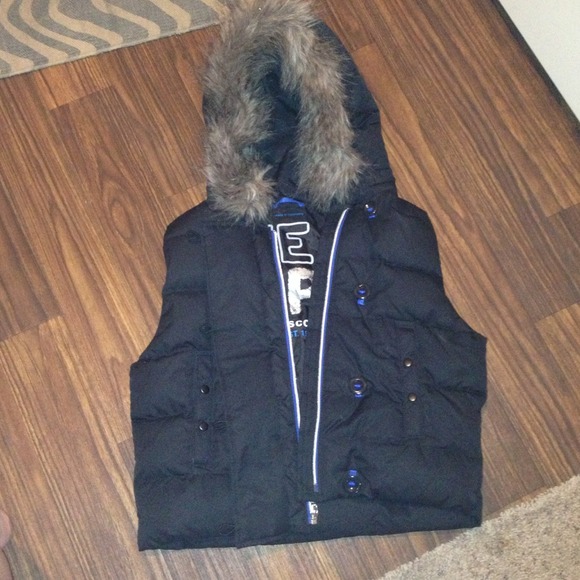 ❌SOLD❌The Gap vest with fur hood - brand new