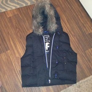 ❌SOLD❌The Gap vest with fur hood - brand new