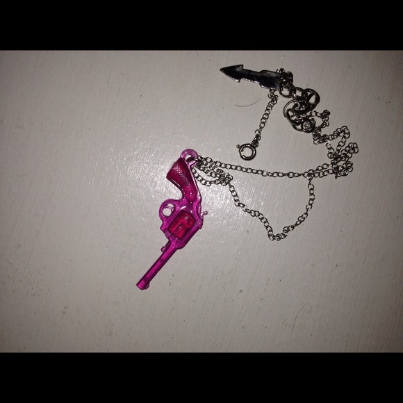 Gun necklace