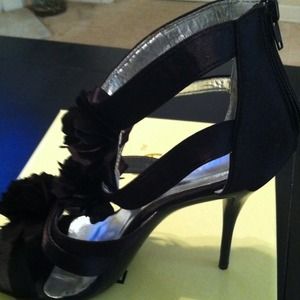 Black ruffled heels
