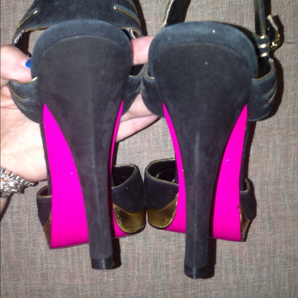 ❌BNDL❌{ Betsey Johnson } Suede Heels w/Gold 8.5 - Picture 3 of 4