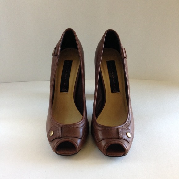 Steve Madden Brown Leather Peep Toe Pumps
