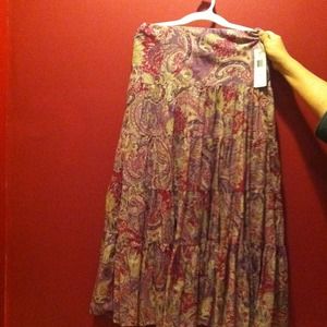 Ruffled skirt