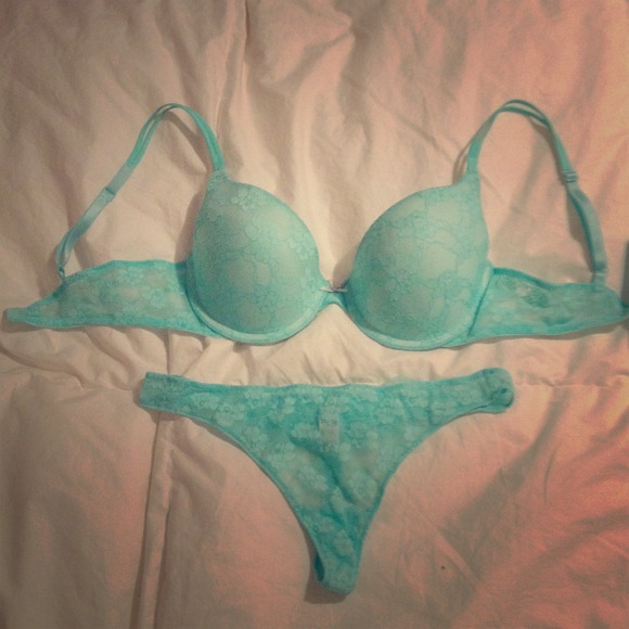 B.Tempt'd Bra and panties. 💞