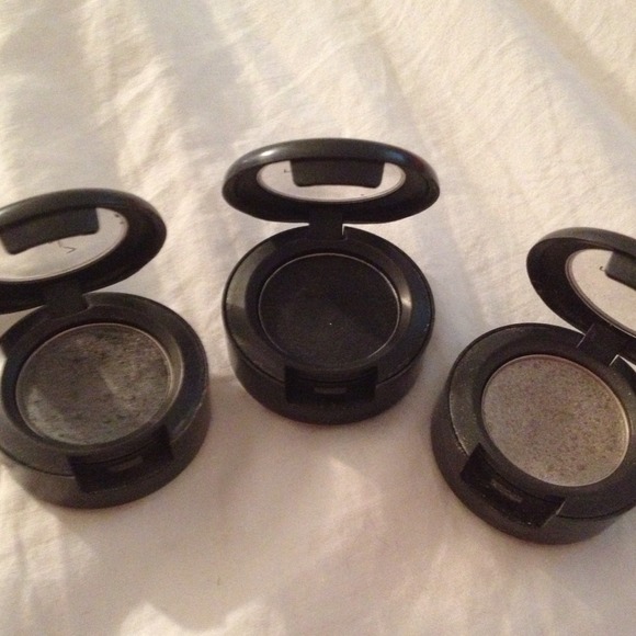 Mac eyeshadow lot!