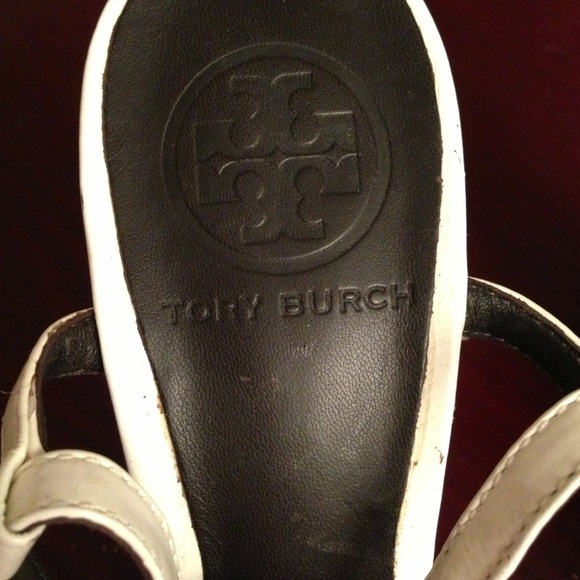 SOLD Tory Burch Wedges - Picture 3 of 4
