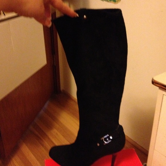 Guess black suede boots - Picture 3 of 4