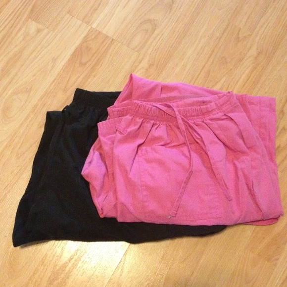 Black/Hot pink scrubs