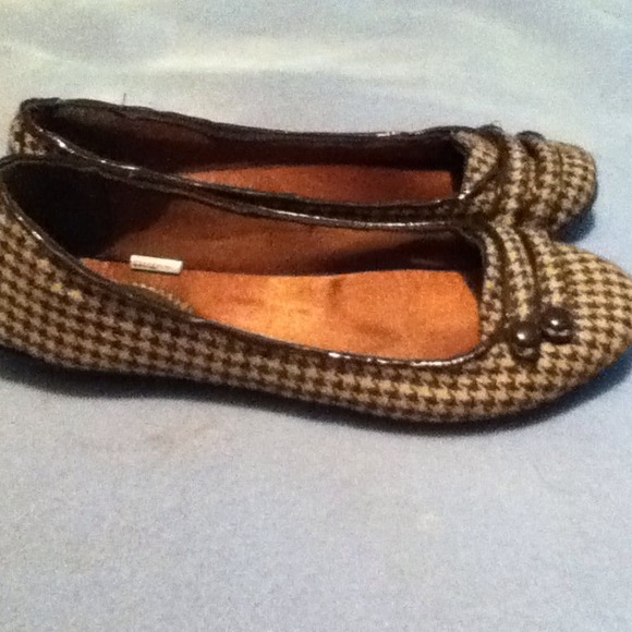 💙💙SOLD💙💙 Hotcakes Brown Houndstooth Size 7.5 - Picture 2 of 3