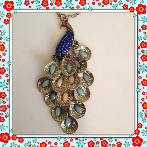 🐳Lovely Peacock Necklace