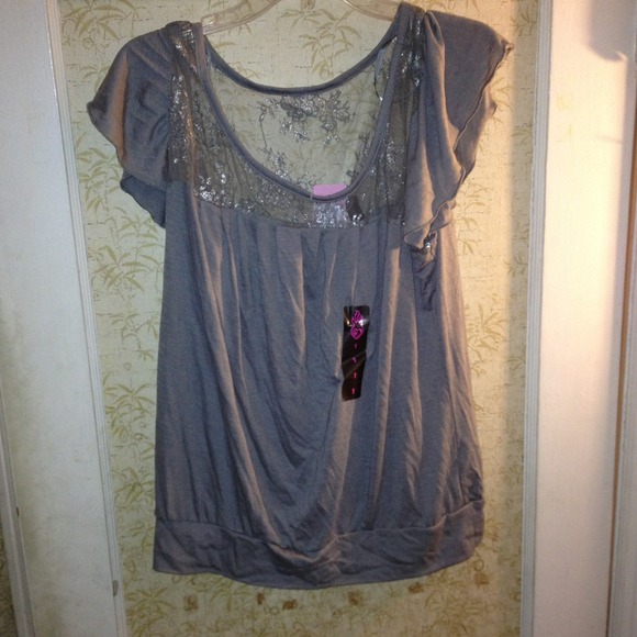 Torrid gray top - NEVER WORN