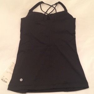 LULULEMON brand new free to be tank size 6