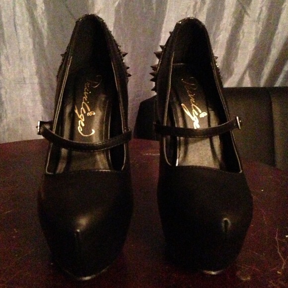 Shoes - ON HOLD Sexy spiked heels