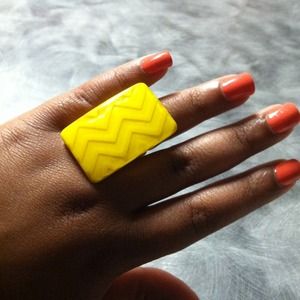 💛 Bright Yellow Ring For Spring!!!!☀