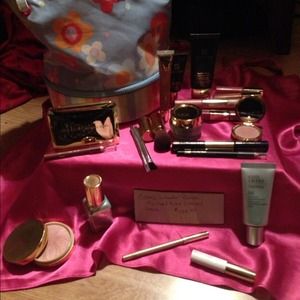 Bundled for @missamyxox make up