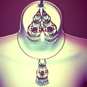 🚫🚫BUNDLE/TRADE🚫🚫Necklace earring set