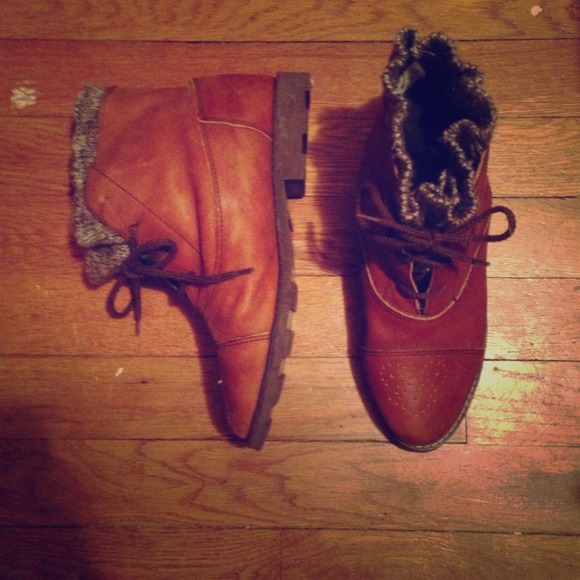 Vintage brown boots