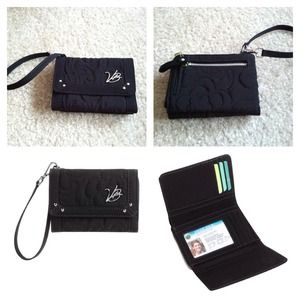 Vera Bradley Flat All In One Classic Black Wrislet