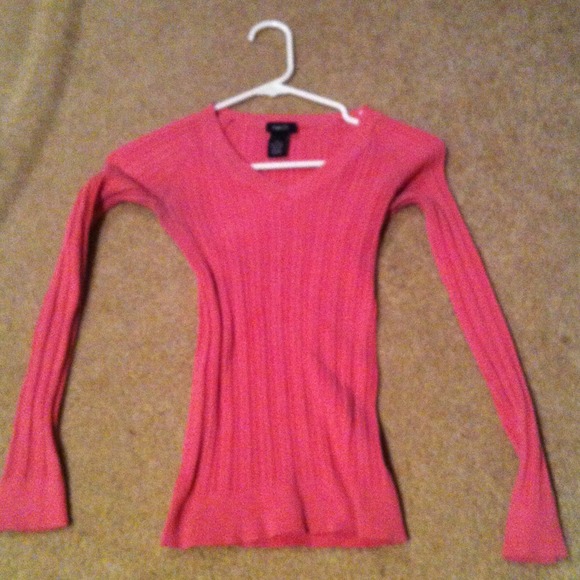 Rue 21 V neck sweater