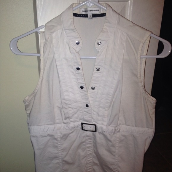 Express white sleeveless shirt