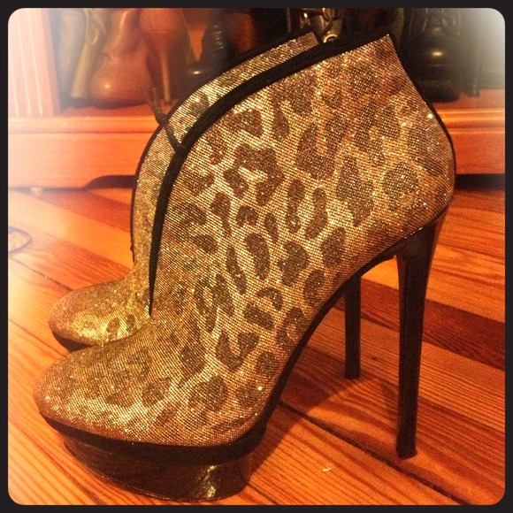 Brian Atwood Leapord Silver Gold Mesh