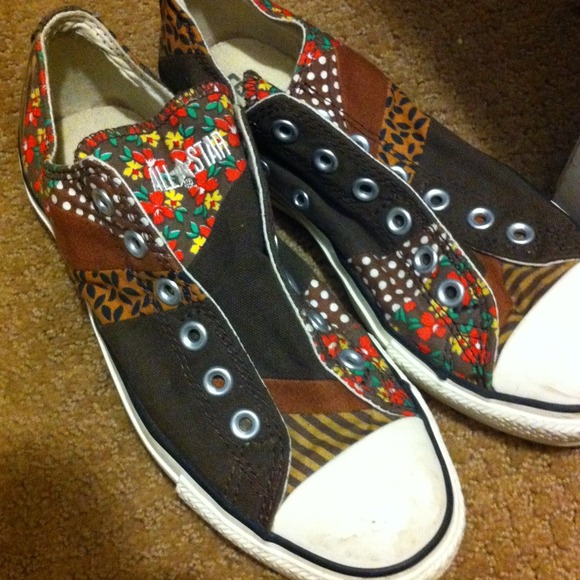 Converse shoes BUNDLED SOLD