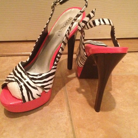 Peeptoe heels - Picture 2 of 2