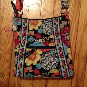 🔴ON HOLD🔴Vera bradley happy snail crossbody bag