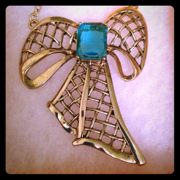 Modcloth jeweled big bow necklace