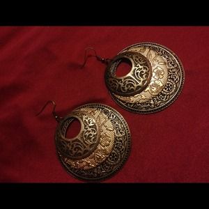 Beautiful silver earrings!