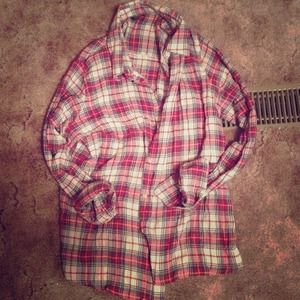 💚Plaid button down shirt💚