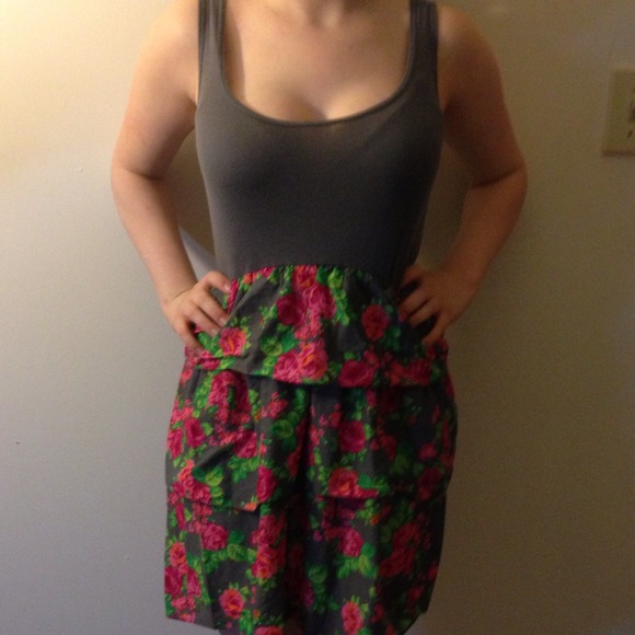 Grey floral dress! - Picture 3 of 4