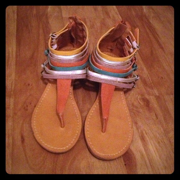 🎁Sold🎁Madden Girl Gladiator Sandals!