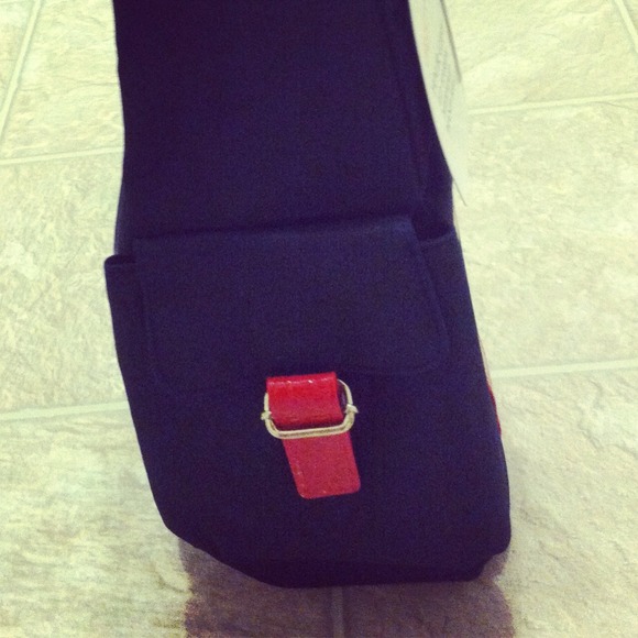 *NWT* Ed Hardy Strappy black bag (SOLD) - Picture 2 of 4